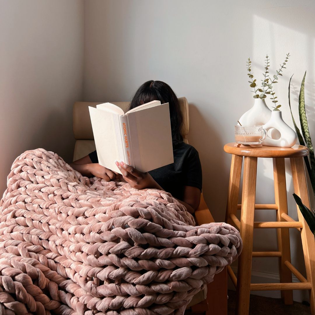 When It Comes to Bearaby Weighted Blankets, the Dupes Just Aren’t Worth